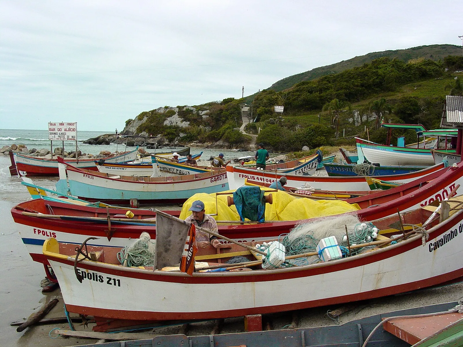 Barcos de pesca em Armação, Ilha de Santa Catarina